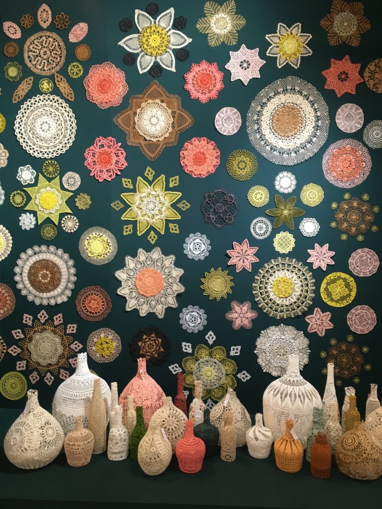 exposition-art-textile-salon-aiguille-en-fete-composition-dentelle-couleur-maillo-design-parc-des-expositions-porte-de-versaille-Paris