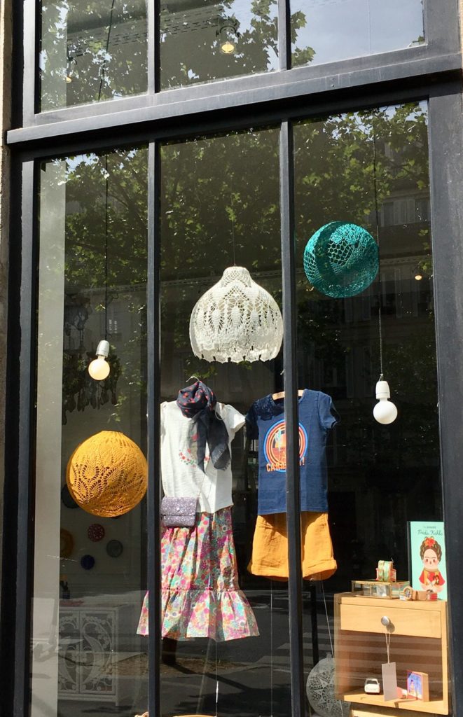 maillo-design-creation-textile-luminaire-dentelle-upcycling-bonton-decoration-collection-2019