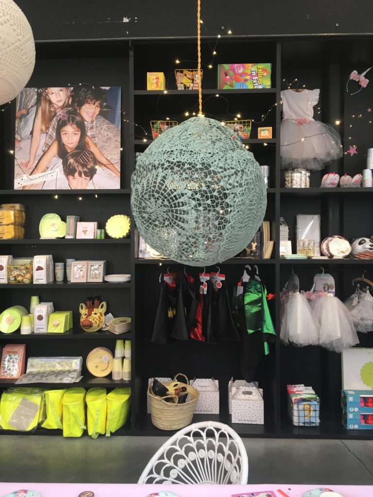 maillo-design-creation-textile-luminaire-dentelle-upcycling-bonton-decoration-collection-2019