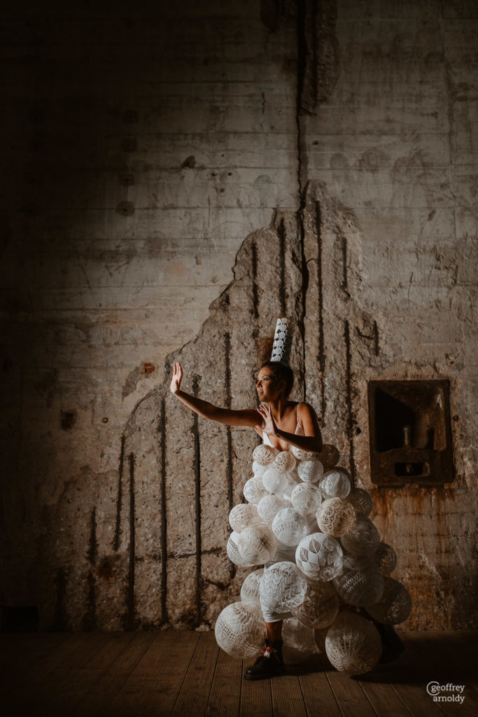 inspiration-mariage-ballon-dentelle-maillo-design-Geoffrey-Arnoldy-photographe-base-sous-maine-saint-nazaire