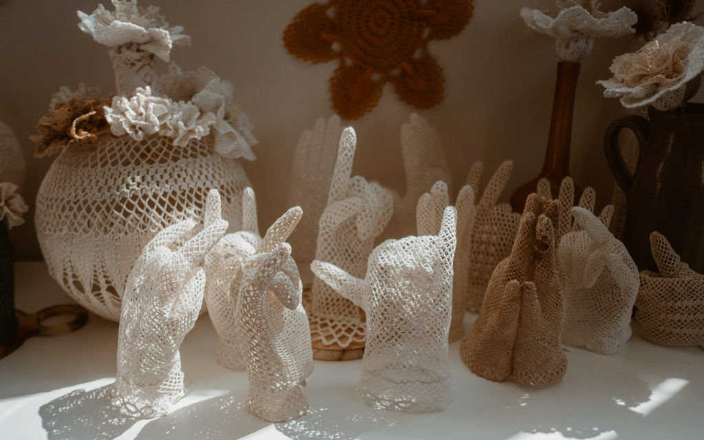 Atelier-maillo-design-decoration-art-textile-napperons-dentelle-cugand-vendée