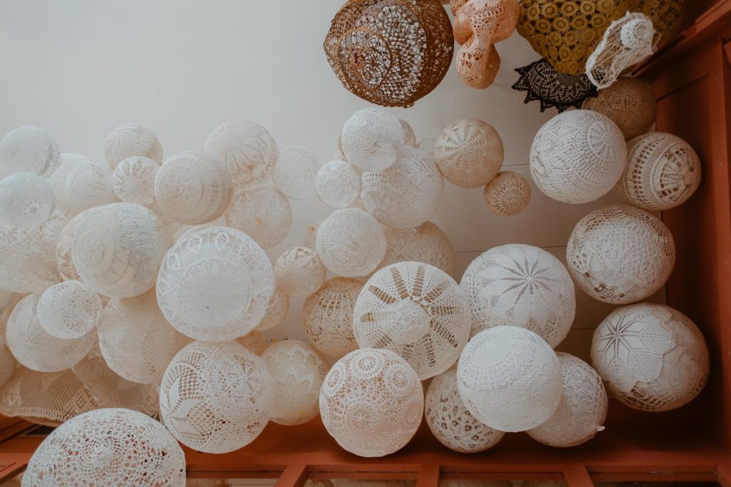 Atelier-maillo-design-decoration-art-textile-dentelle-cugand-vendée