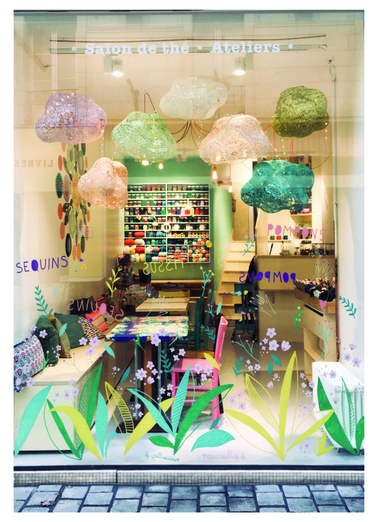 maillo-design-textile-dentelle-nuage-decoration-vitrine-boutique-Henry-et-Henriette-Nantes