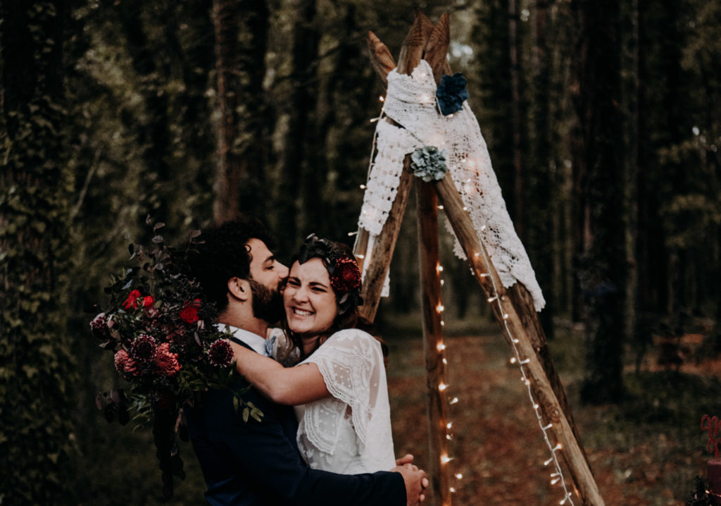 décoration-mariage-fleurs-dentelle-tipi-cérémonie-mariage-hiver-domaine-de-Pan-Saint-Nazaire-Pays-de-la-Loire