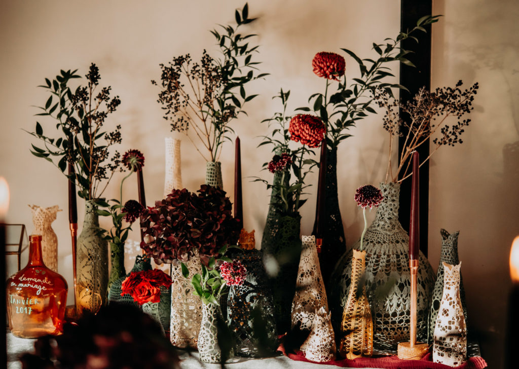soliflores dentelle, décoration table mariage d'hiver, domaine de Pan, Pays de la Loire