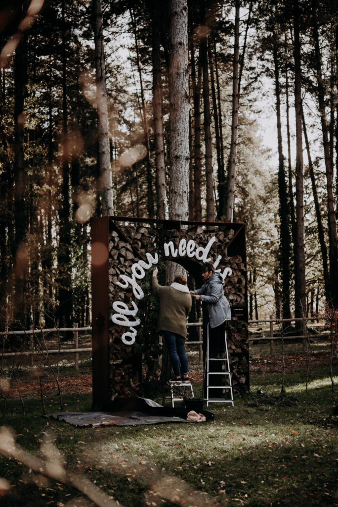 maillo-design-textile-dentelle-arche-deco-all-you-need-is-love-inspiration-mariage-domaine-du-Pan-pays-de-la-loire