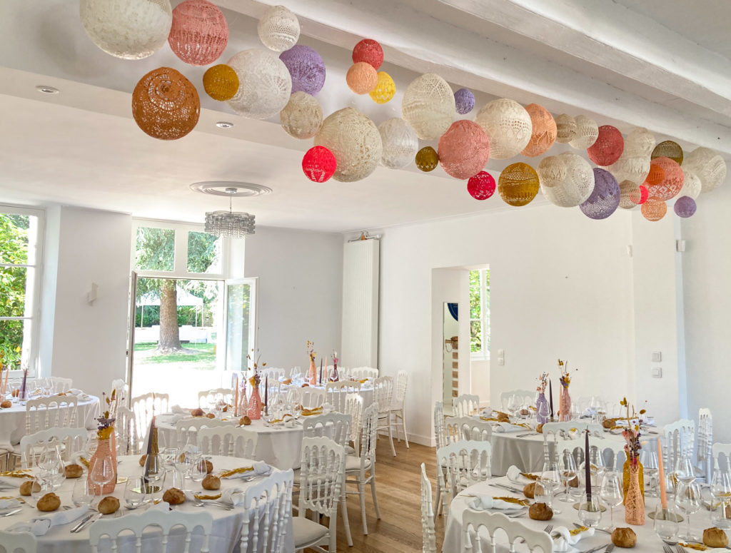 wedding design et location décoration mariage moderne, romantique et coloré au Manoir Les Landes Blanches. Les Sorinières. Loire Atlantique