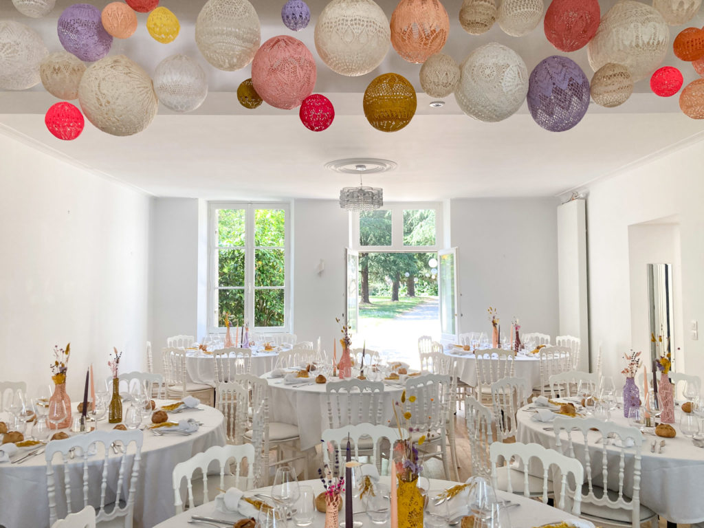 wedding design et location décoration mariage moderne, romantique et coloré au Manoir Les Landes Blanches. Les Sorinières. Loire Atlantique