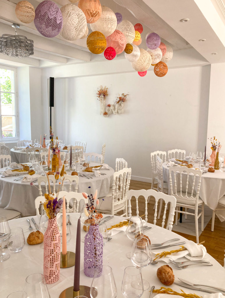 wedding design et location décoration mariage moderne, romantique et coloré au Manoir Les Landes Blanches. Les Sorinières. Loire Atlantique